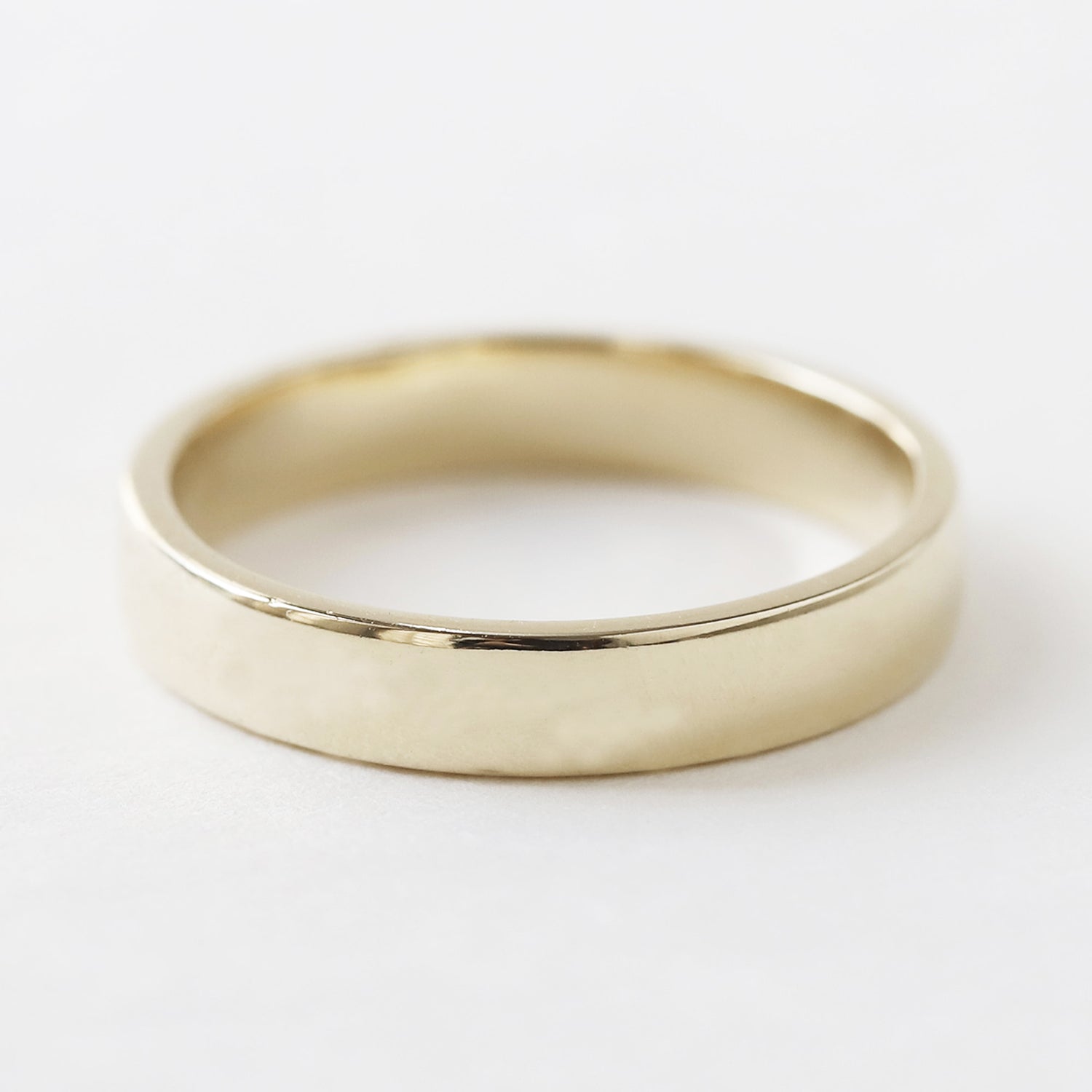 gold wedding ring