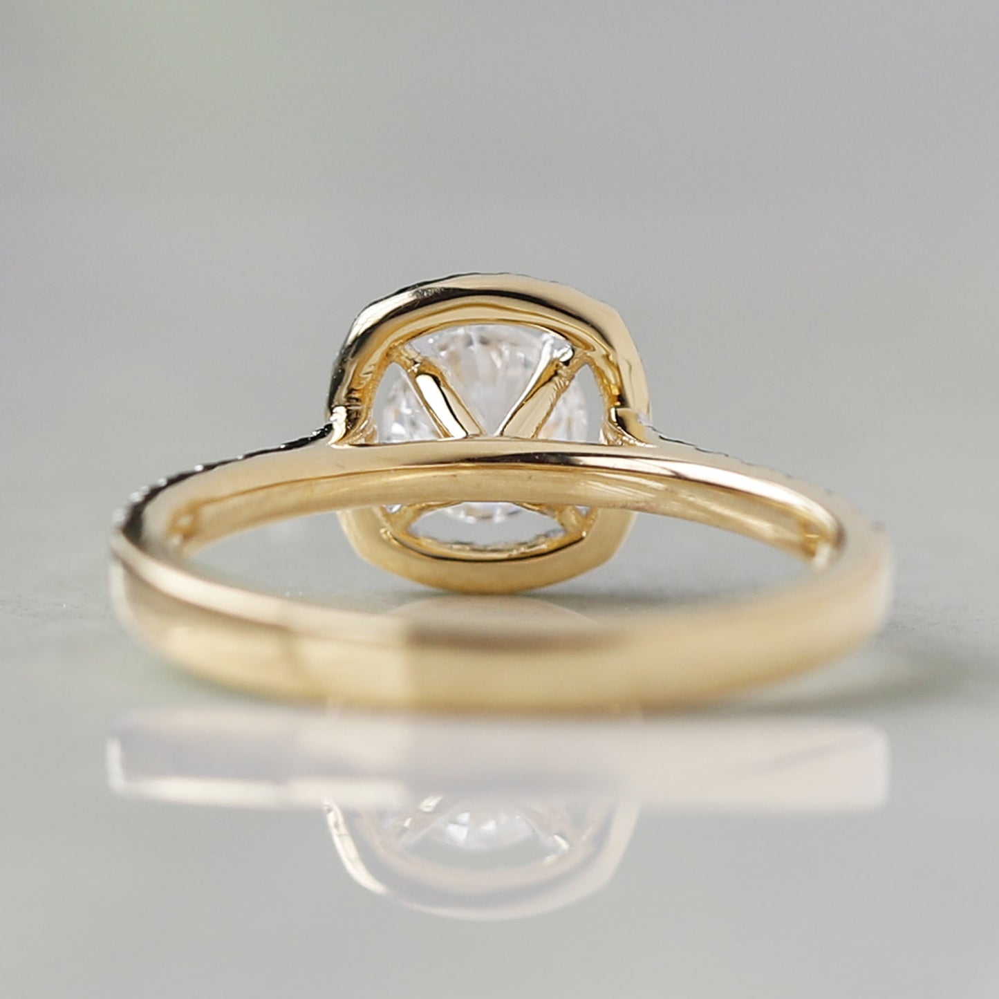 lab grown diamond halo ring