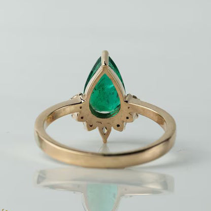 emerald pear cut ring