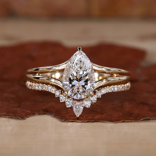 14 k Rose Gold Pear Shaped Engagement Ring Set