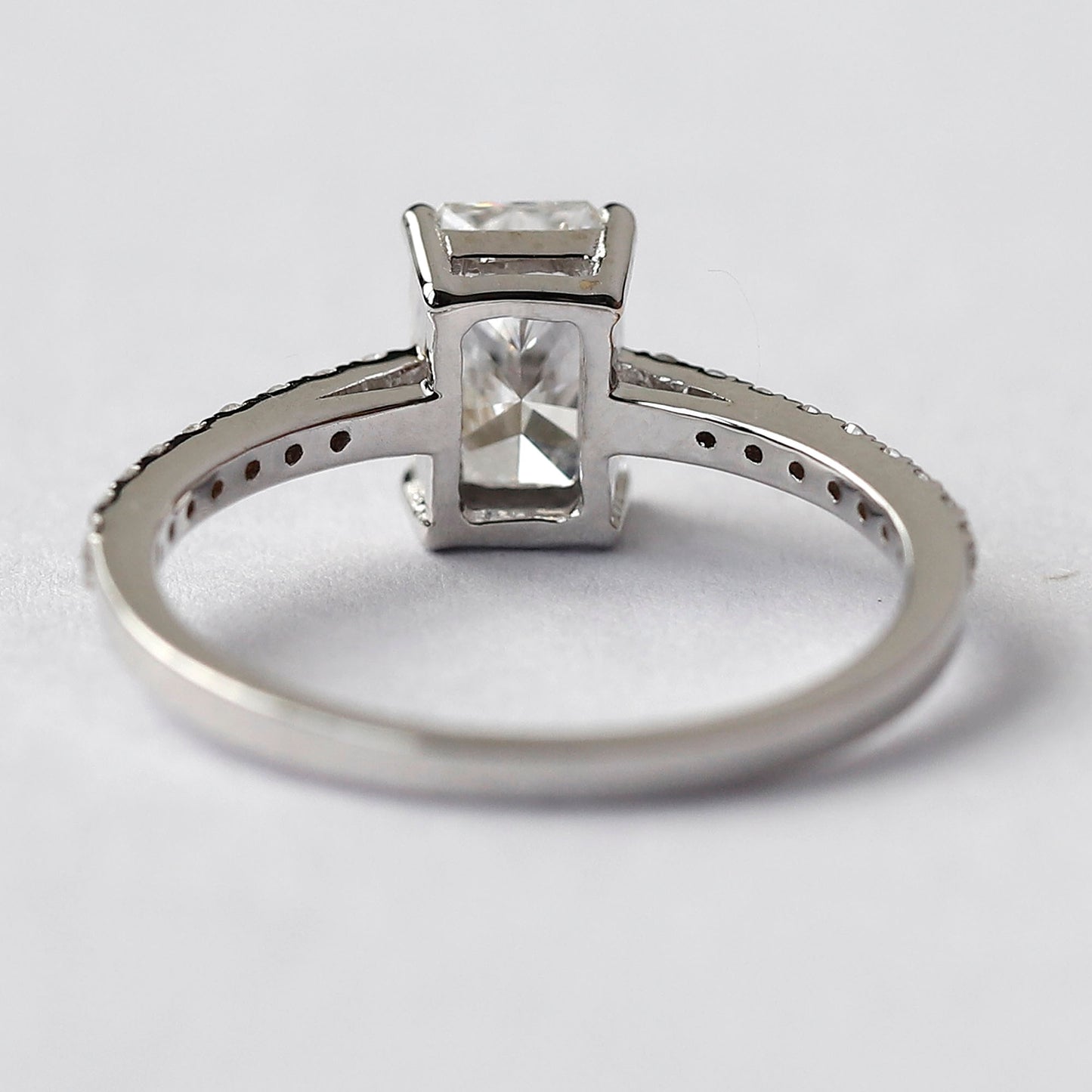 1 Carat Radiant Cut Diamond Engagement Ring For Your Special One