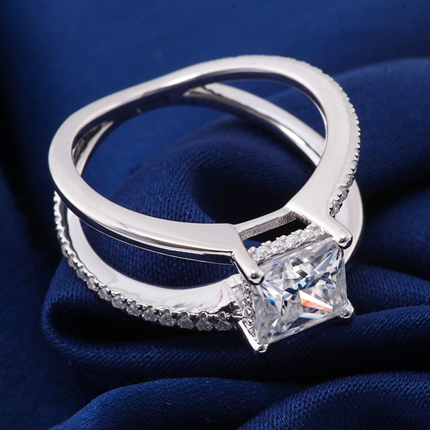 princess cut moissanite engagement ring