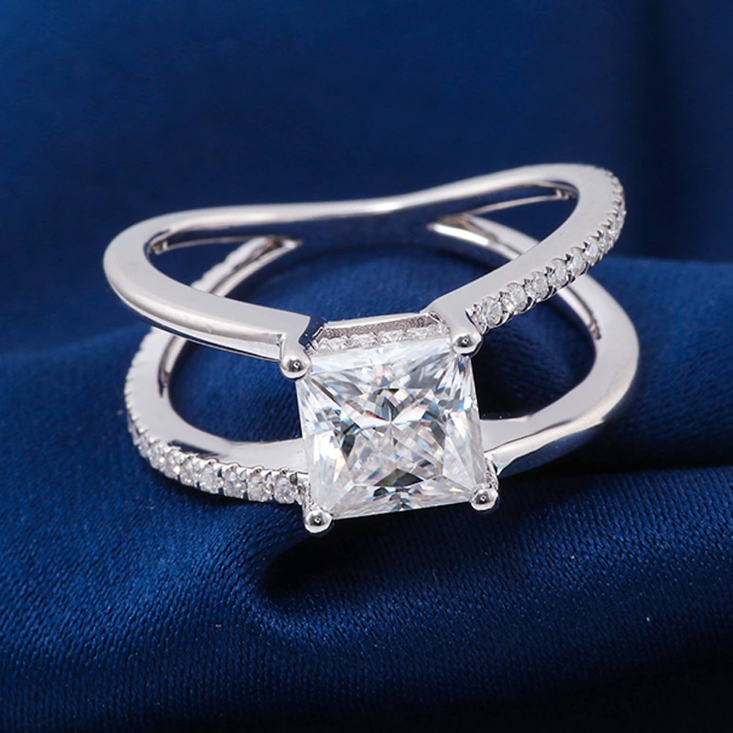 princess cut moissanite engagement ring