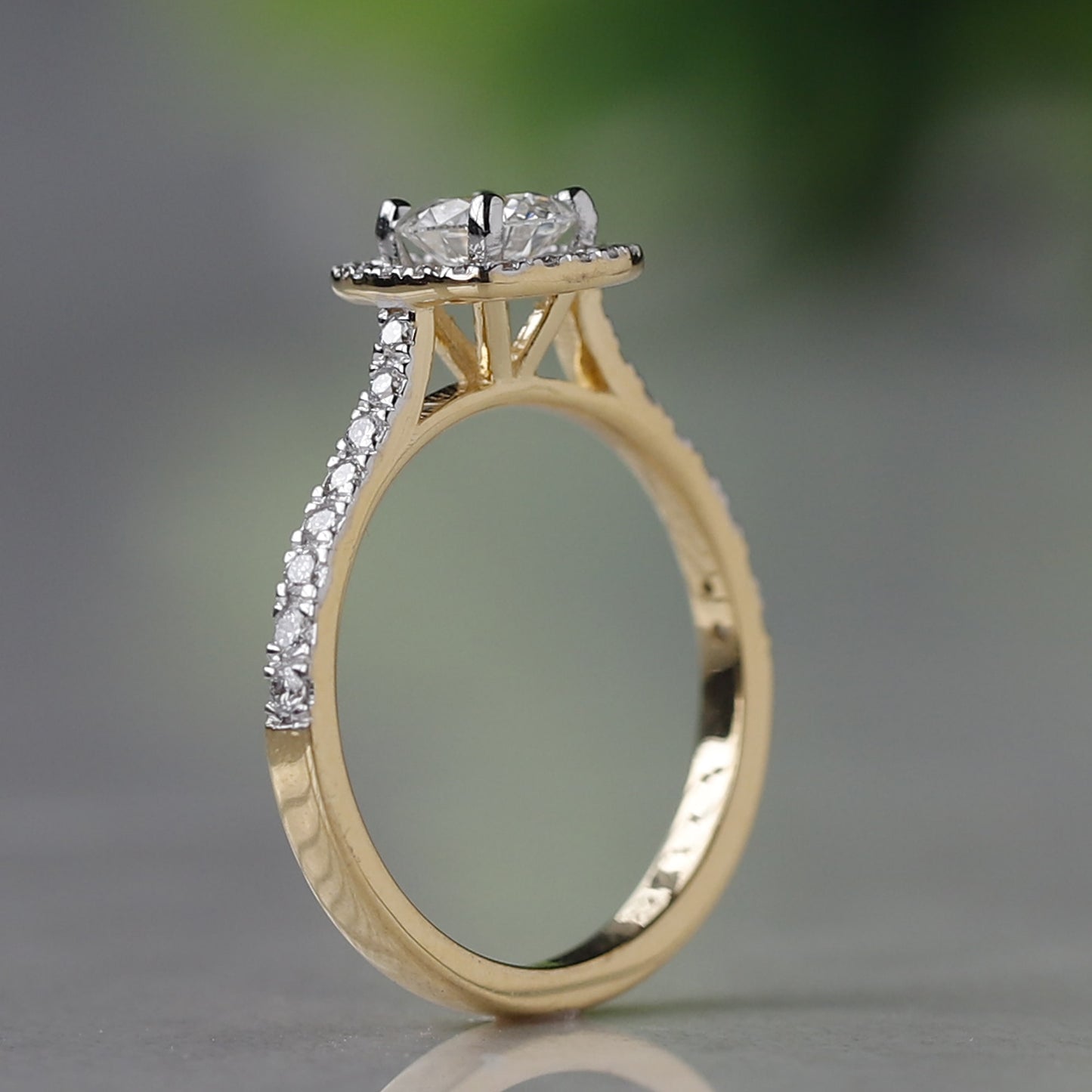 lab grown diamond halo ring