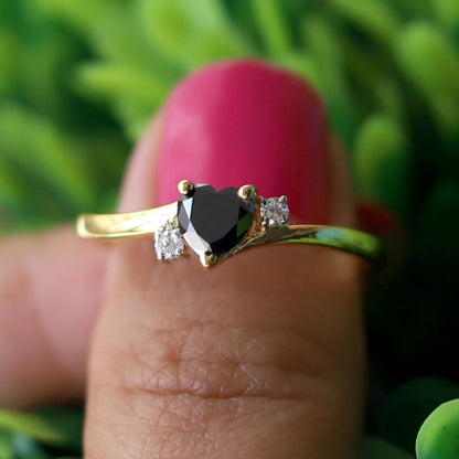 Black diamond heart Ring