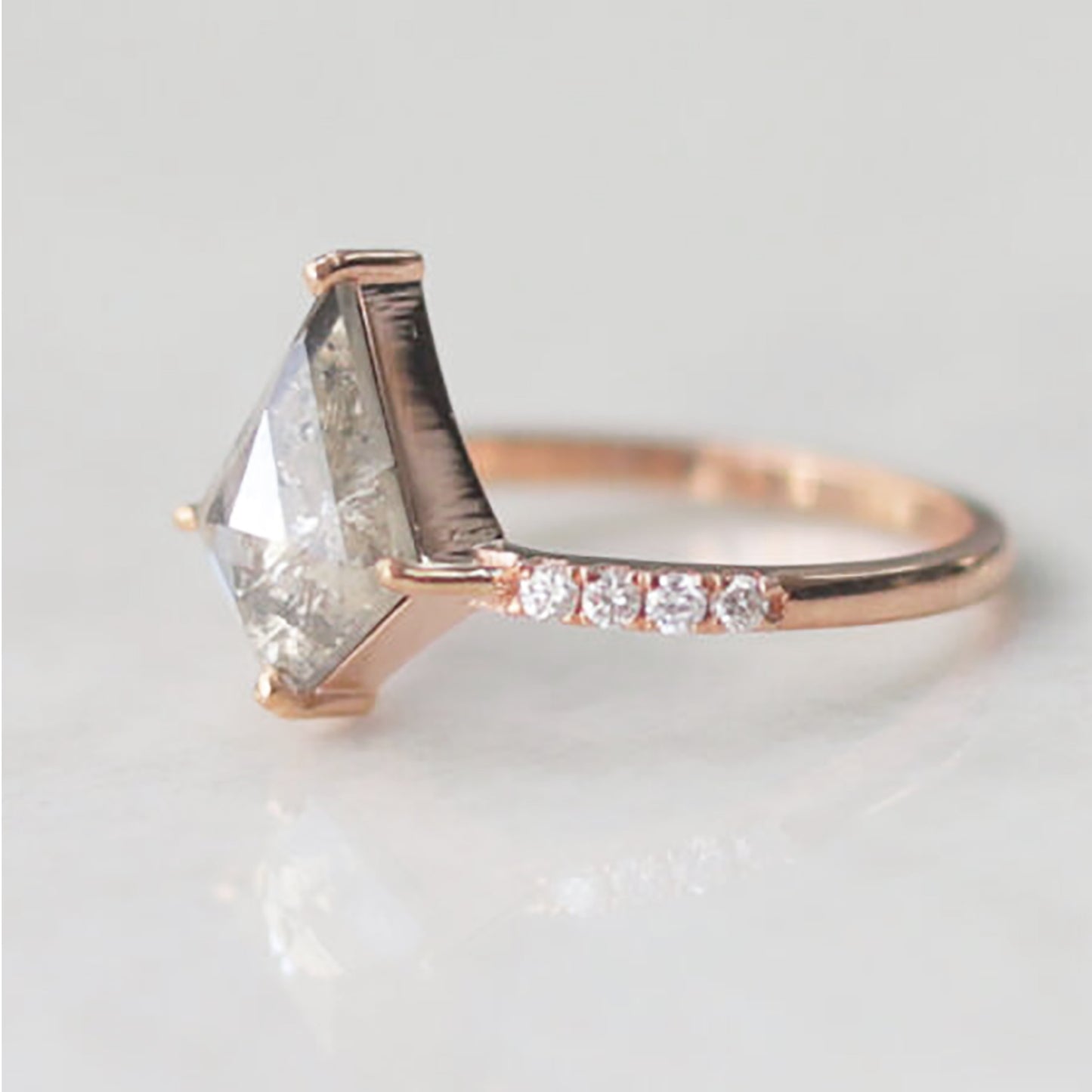 kite shaped ring