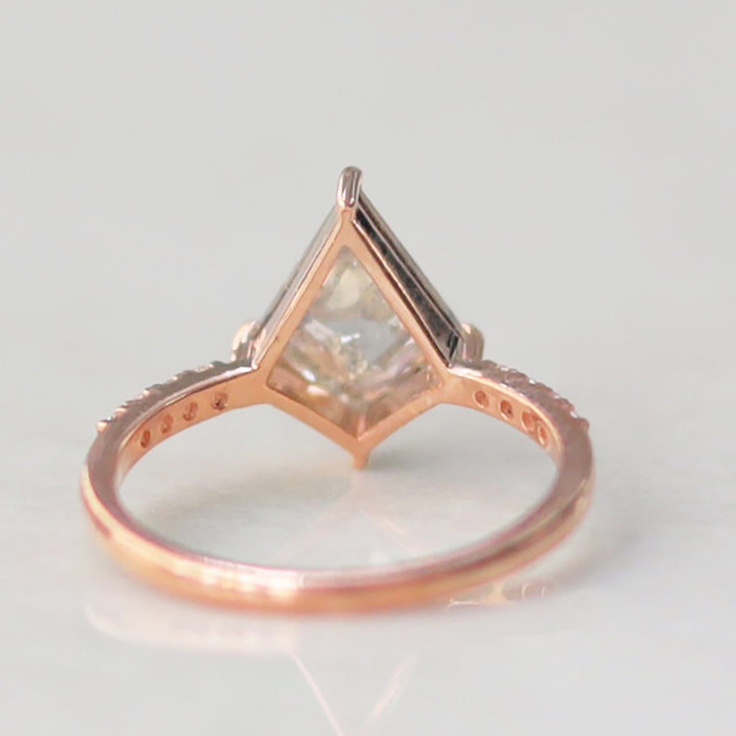 kite shaped ring