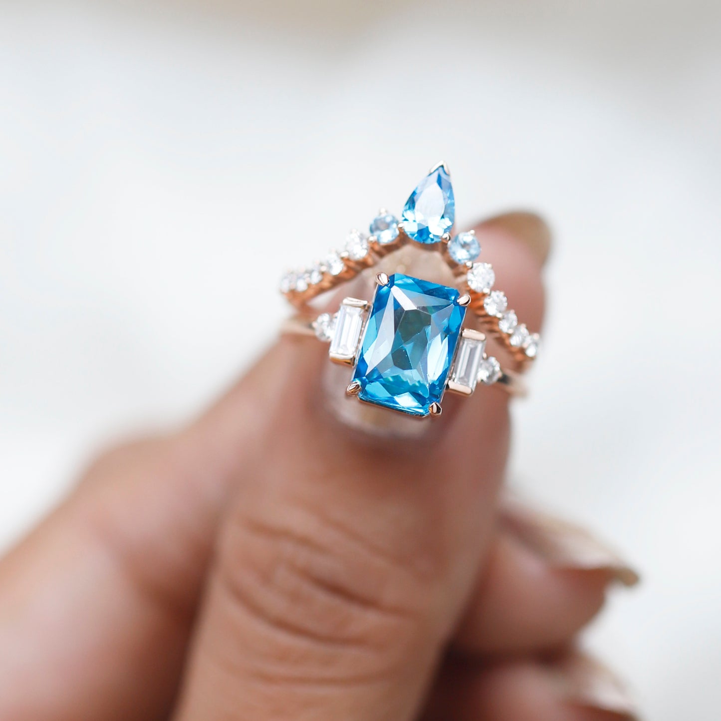 rose gold blue sapphire ring